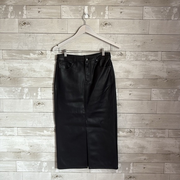 NWT RW&CO. Faux Leather Black Midi Skirt - Picture 3 of 11